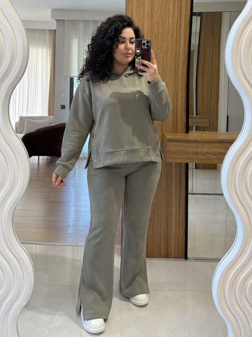 Olive Luxe Suede Co-ord Set – Plus Size