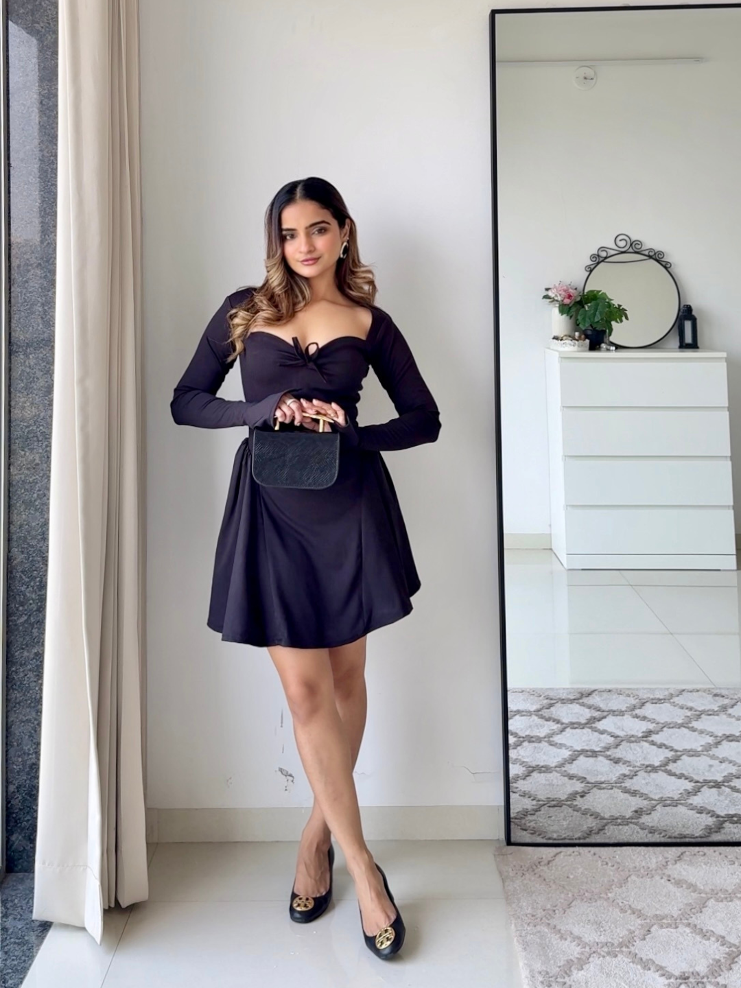 sachin and babi light blue dress ASTR The Label Raziela Sweetheart Midi Dress main image 0